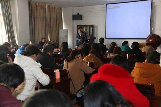 说明: C:\Users\CHXGB\Desktop\20181123日本av
学习贯彻中国工会十七大精神\IMG_8031.JPG