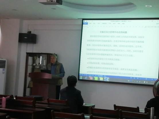 说明: C:\Users\CHXGB\Desktop\规范实验室安全管理—日本av
积极推进文明校园建设\刘建康.jpg